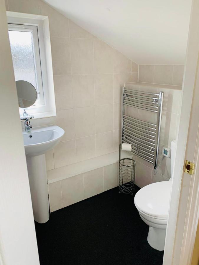 Nevis Rooms - Self Check In With Free Onsite Parking Inverlochy Екстериор снимка