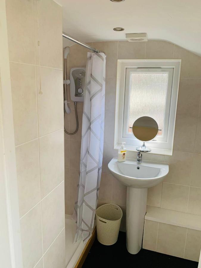 Nevis Rooms - Self Check In With Free Onsite Parking Inverlochy Екстериор снимка