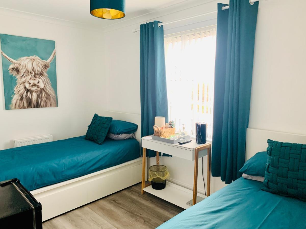 Nevis Rooms - Self Check In With Free Onsite Parking Inverlochy Екстериор снимка