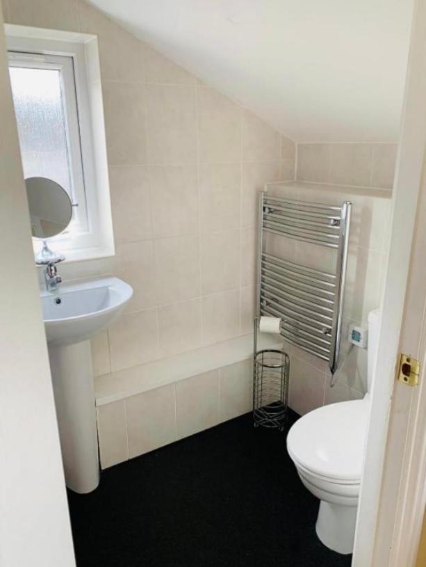 Nevis Rooms - Self Check In With Free Onsite Parking Inverlochy Екстериор снимка