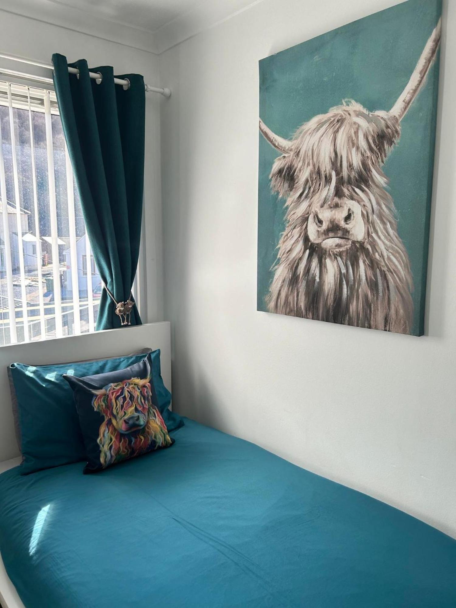 Nevis Rooms - Self Check In With Free Onsite Parking Inverlochy Екстериор снимка
